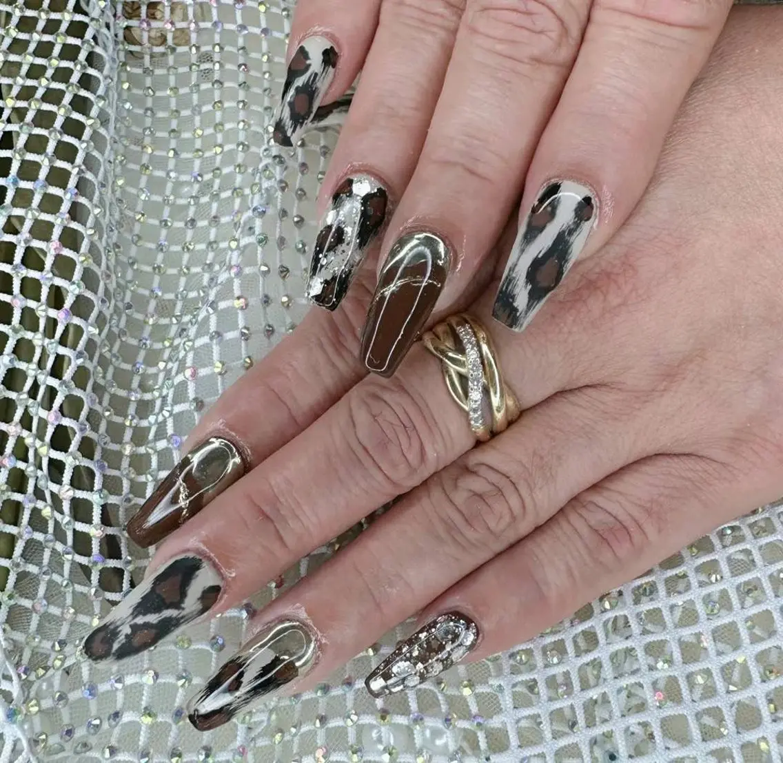 ネイル アニマル柄 ミラーネイル Babarla nailのネイルデザイン