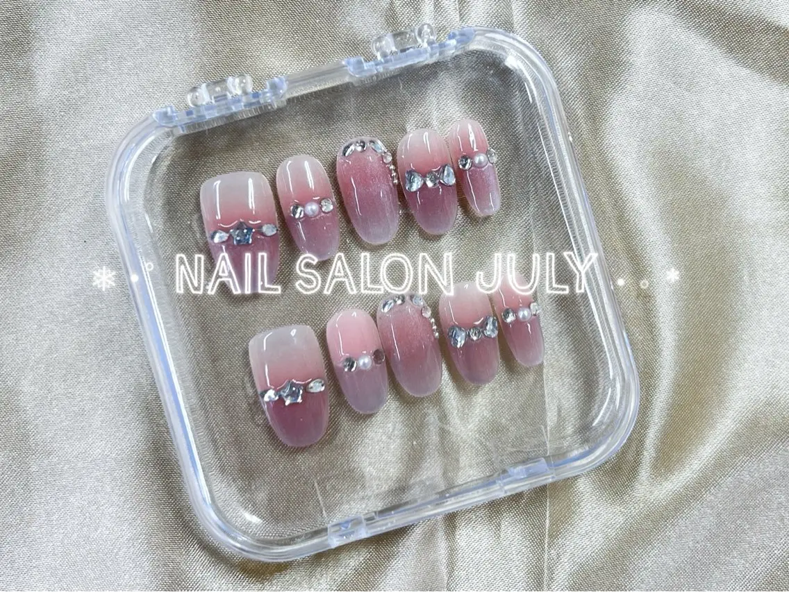 ネイル アートネイル オーロラネイル ジェルネイル ガーリー キラキラネイル ハンドネイル July Salonのネイルデザイン
