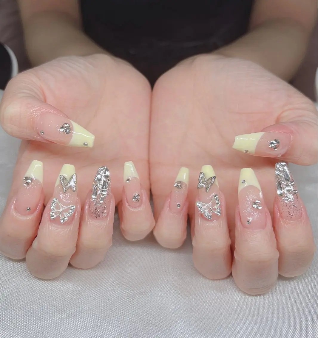 ネイル オーロラネイル チークネイル 長さ出し フットネイル フレンチネイル Lee Nails チップ長さだし専門店のネイルデザイン