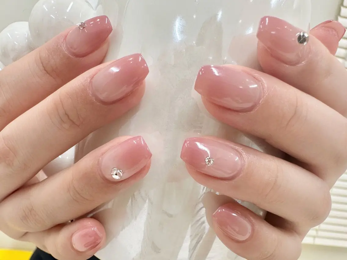 ネイル フレンチネイル キラキラネイル 韓国ネイル マグネットネイル ピンク LE REVE nailsalonのネイルデザイン