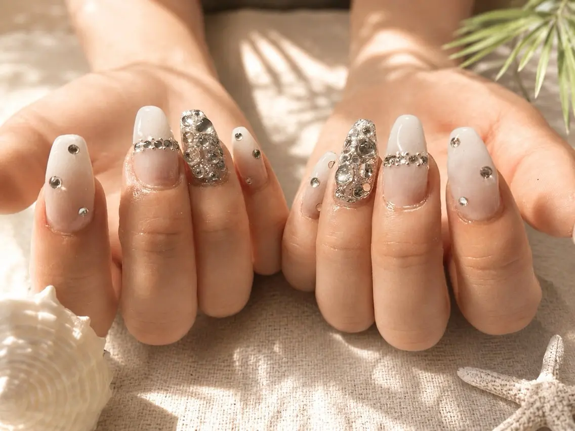 ネイル グラデーション ホワイト Nailsalon Rのネイルデザイン