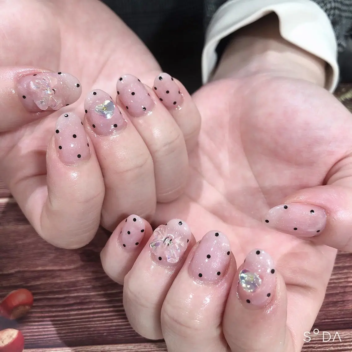ネイル キラキラネイル ハンドネイル 吉野✨ ネイルデザイナー✨のネイルデザイン