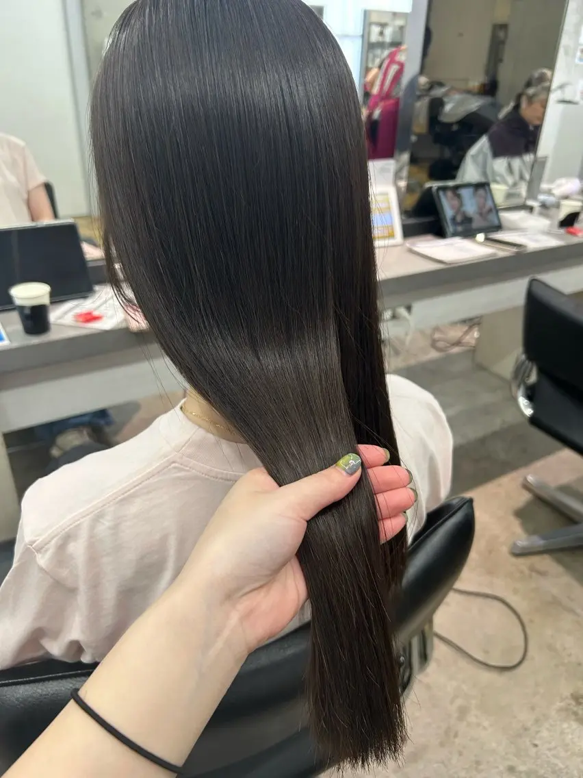 ロング 縮毛矯正 縮毛矯正🫧艶カラー メンズカット募集中のヘアスタイル