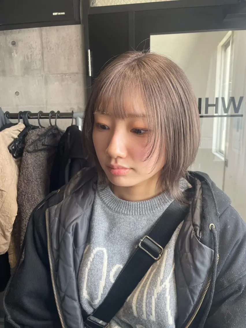 ショート カット ヘアカラー _WHITE 佐伯 碧のヘアスタイル