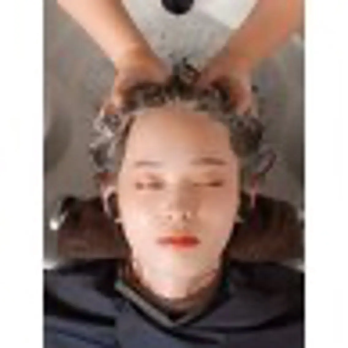 カラー オオダテ　シノミ キュアリストのヘアスタイル