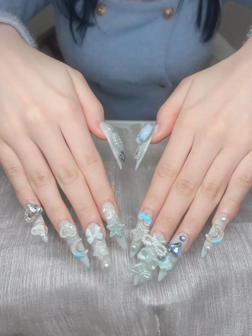 ネイル オーロラネイル チークネイル 長さ出し フットネイル フレンチネイル ハンドネイル Lee Nails チップ長さだし専門店のネイルデザイン