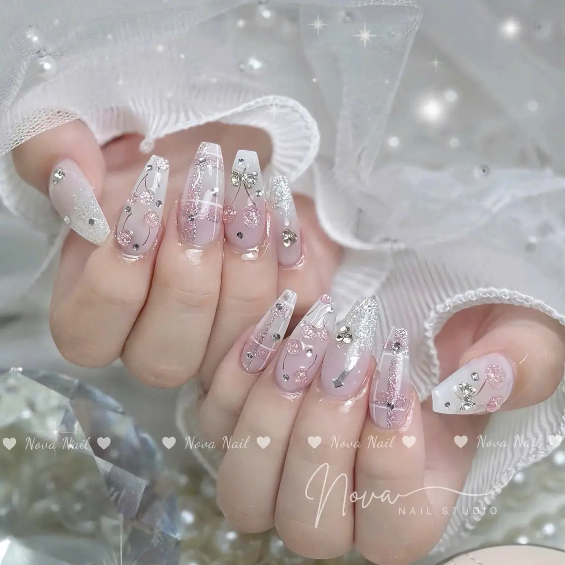 ネイル ハンドネイル ハンドケア Nova Nail Nambaのネイルデザイン