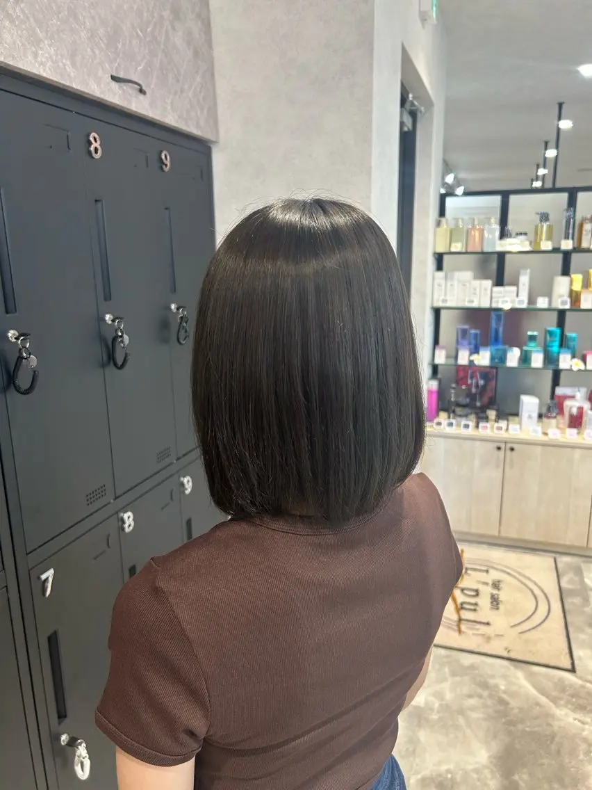 カラー グレージュ オリーブグレージュ オリーブグレー ヘアカラー トリートメント 牧 由貴花のヘアスタイル