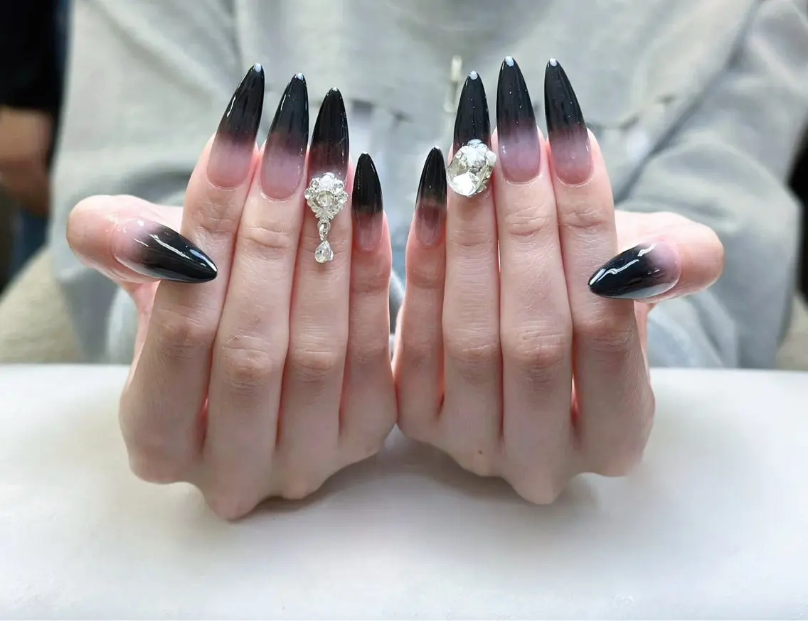 ネイル チークネイル 長さ出し フレンチネイル ジェルネイル グラデーション RIBON nail 高田馬場のネイルデザイン