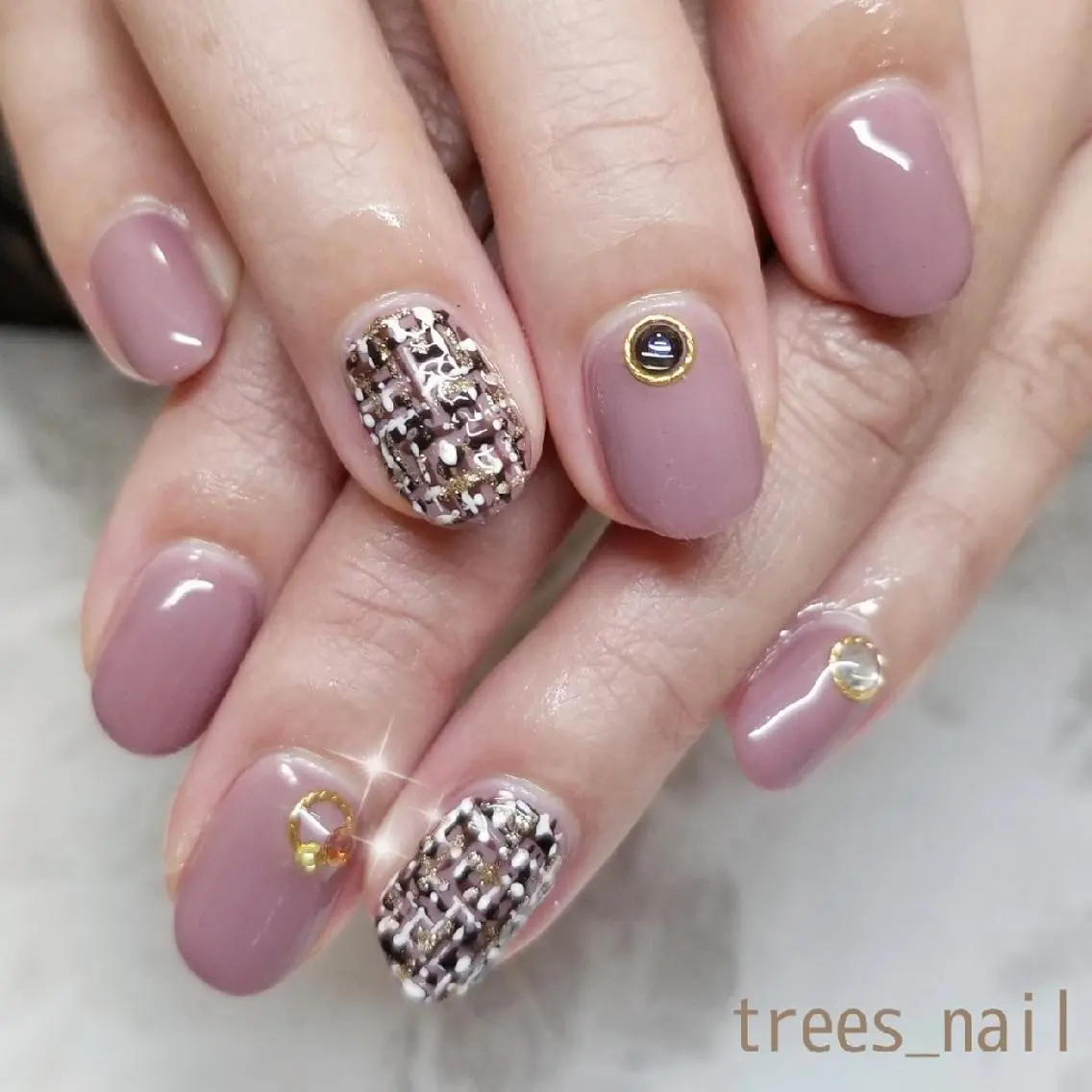 ネイル アートネイル ブラウン パープル ツイードネイル バレンタイン trees_ nailのネイルデザイン