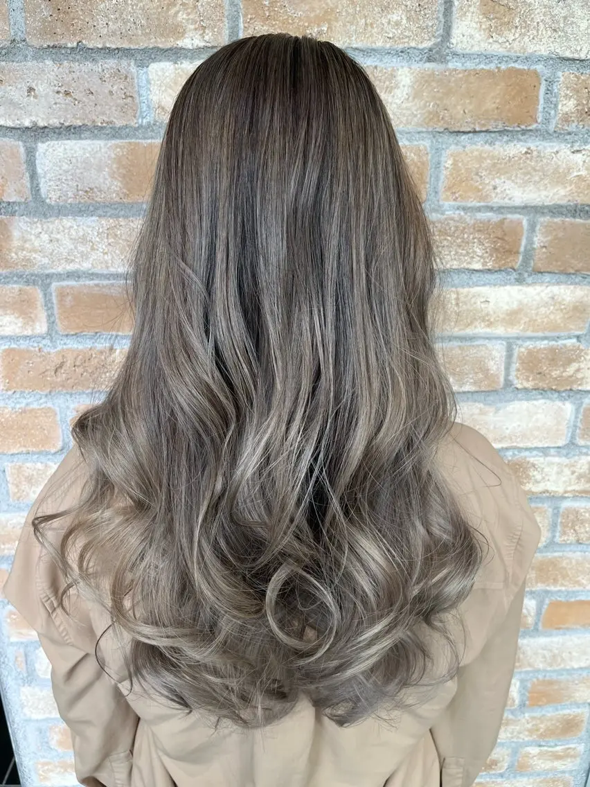 ロング ヘアカラー LucksiMie ginza  明松のヘアスタイル