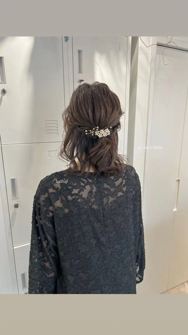 ミディアム ヘアアレンジ ハーフアップ ヘアセット 黒阪 なみのヘアスタイル