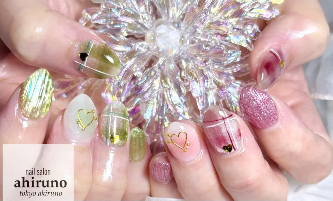 ネイル チークネイル ハート マグネットネイル 冬ネイル クリスマス ハンドネイル 東京あきる野市ネイル ✿ yuiのネイルデザイン
