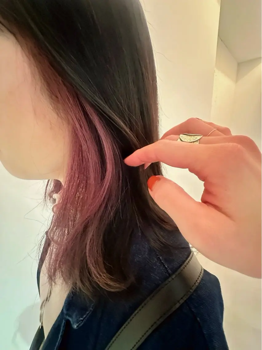 セミロング カラー AYAKA 下北沢suuのヘアスタイル