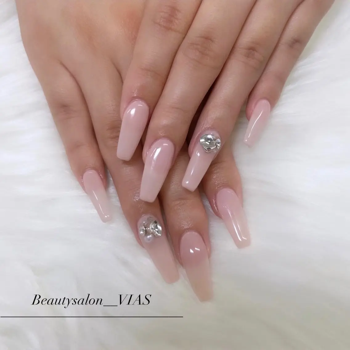 ネイル ハンドネイル VIAS 〜EYE&NAIL〜のマツエク・マツパデザイン