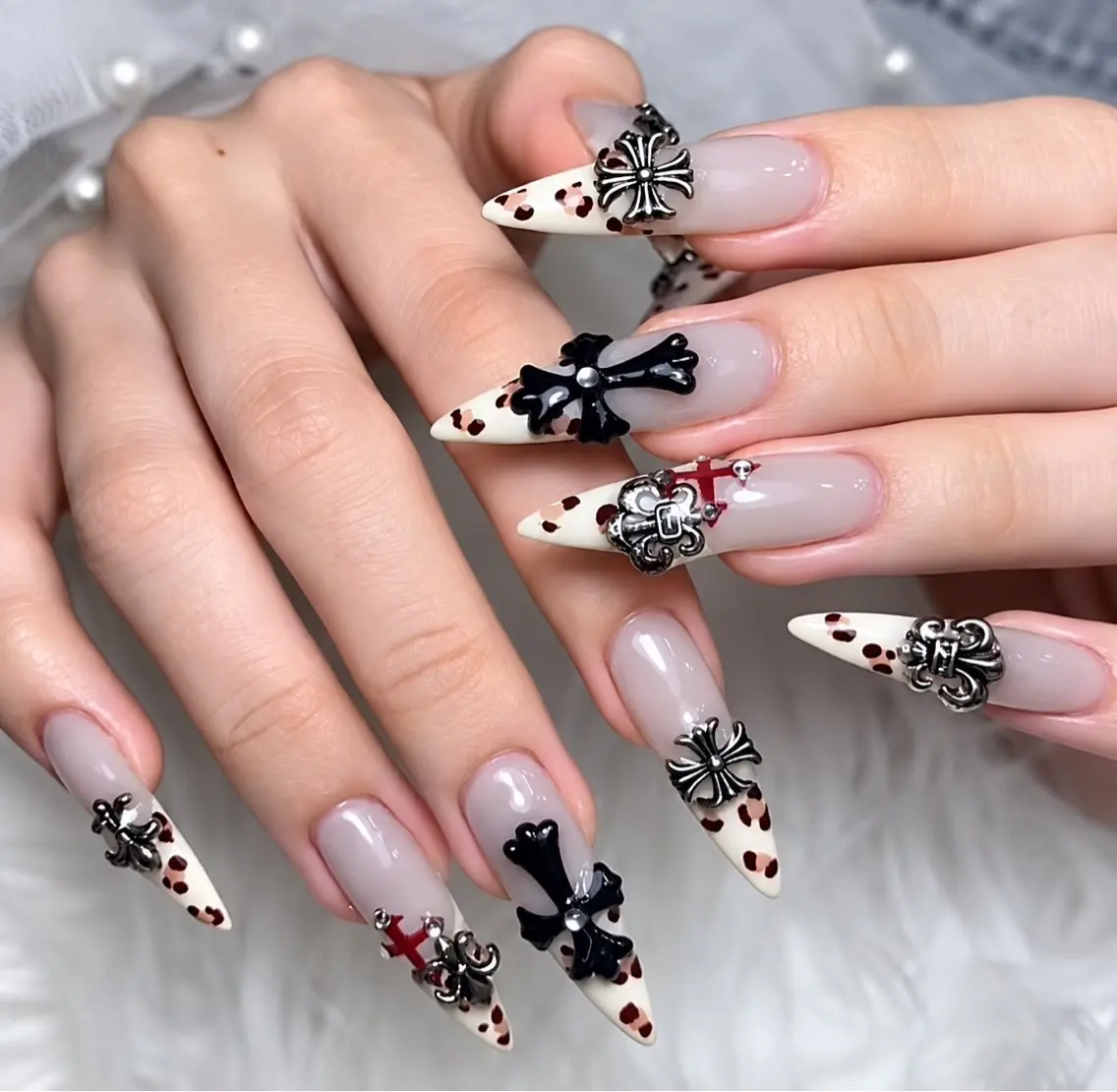 ネイル ハンドネイル Swan Nail Salonのネイルデザイン