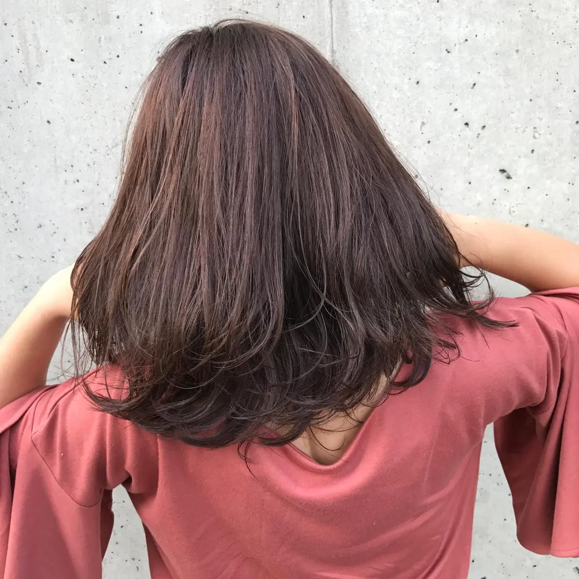 セミロング カラー ハイライトカラー バイオレットカラー ハイライト 韓国レイヤーカット 🧸ベージュカラーのヘアスタイル