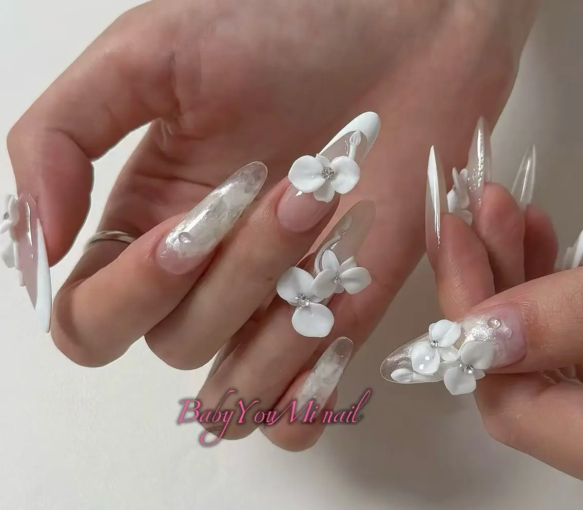 ネイル オーロラネイル チークネイル 成人式 フットネイル フレンチネイル ハンドネイル BabyYouMi nailのネイルデザイン