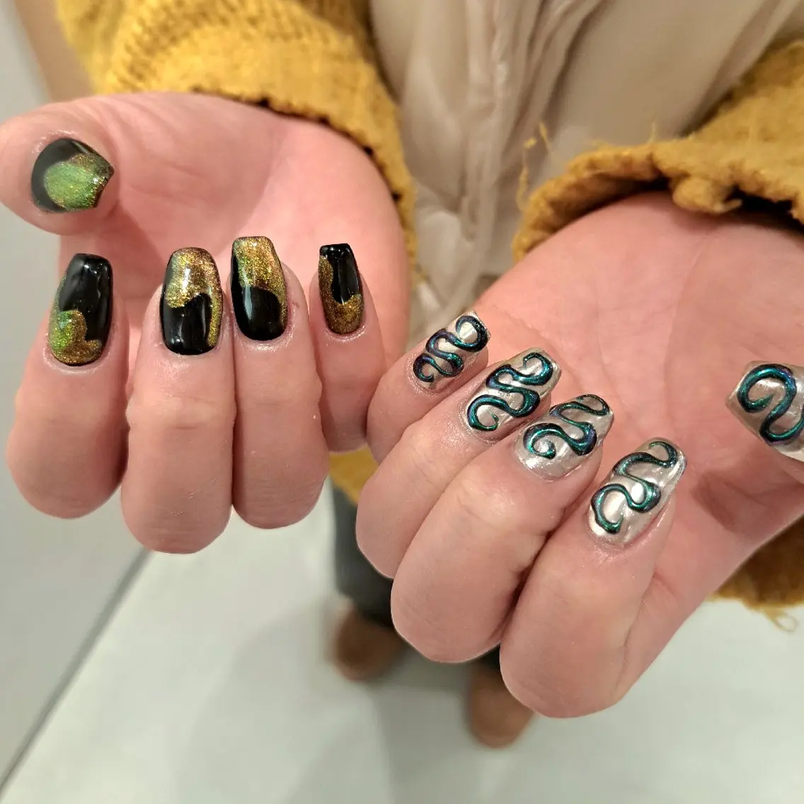 ネイル アートネイル マグネットネイル ミラーネイル 持ち込み ぷっくりネイル Nail mood デザイン持ち込みokのネイルデザイン
