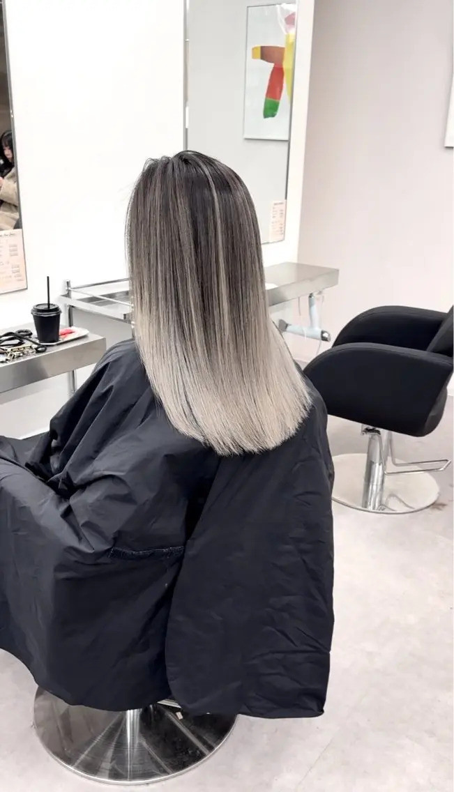 セミロング カラー ブリーチ×エクステ 超特化美容師のヘアスタイル