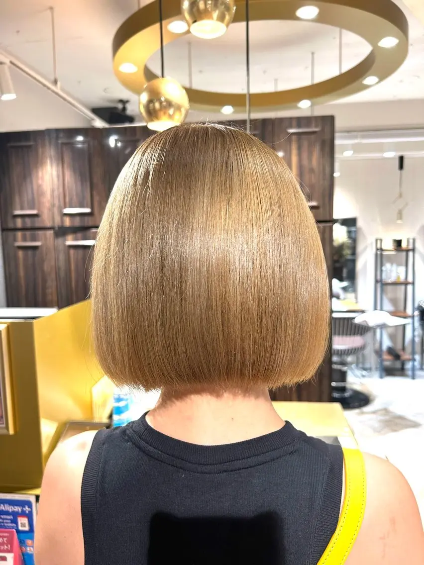 ミディアム カラー ブリーチ ハイトーンカラー ボブ 艶髪カラー🤍ྀི 強矢 美紗希🩷ྀིのヘアスタイル