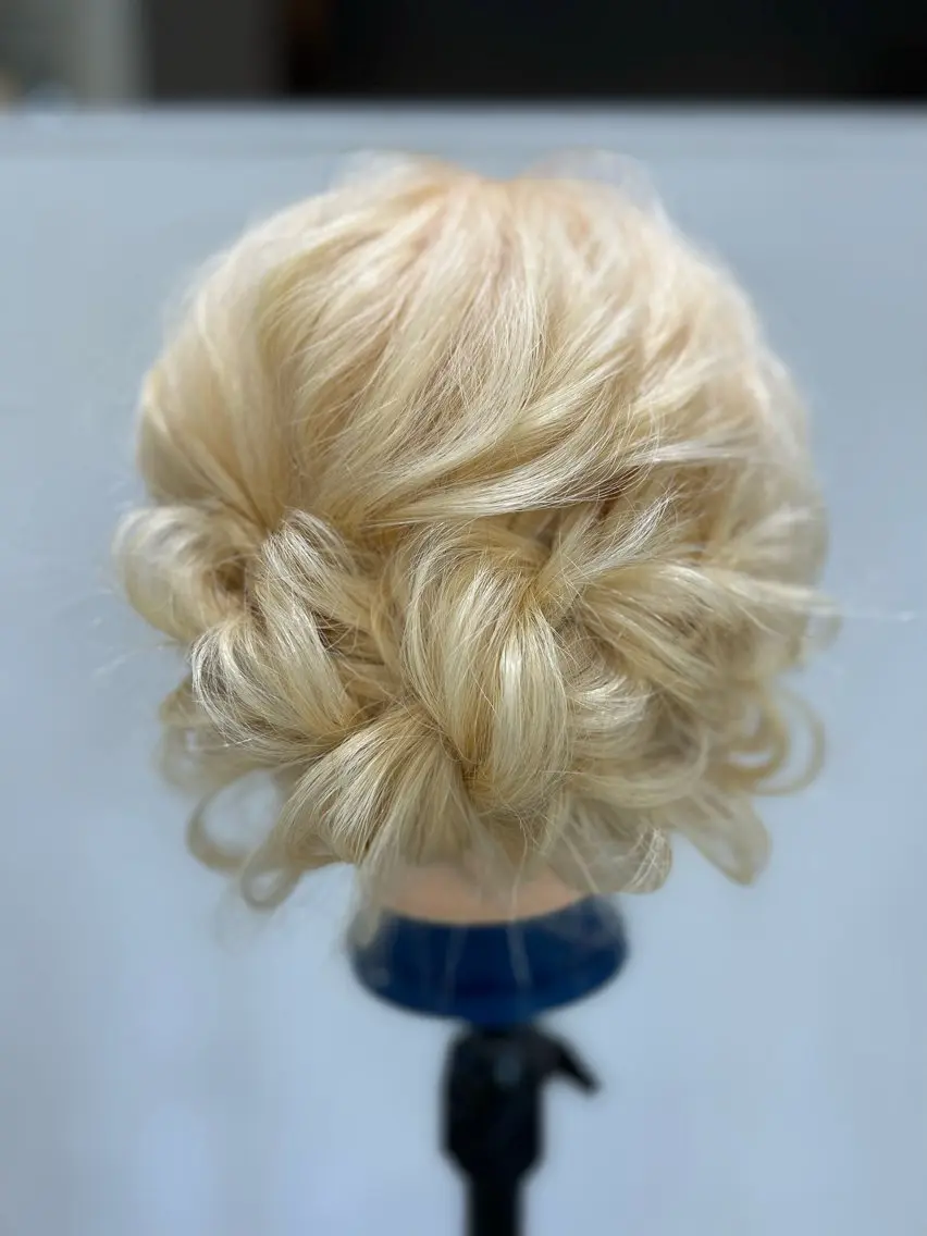 ロング ヘアアレンジ 🦄HITOMI 🦄MEMEのマツエク・マツパデザイン