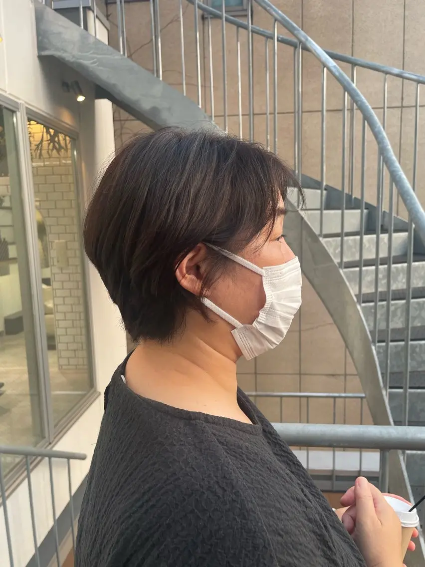 ショート カラー 松井 悠希のヘアスタイル