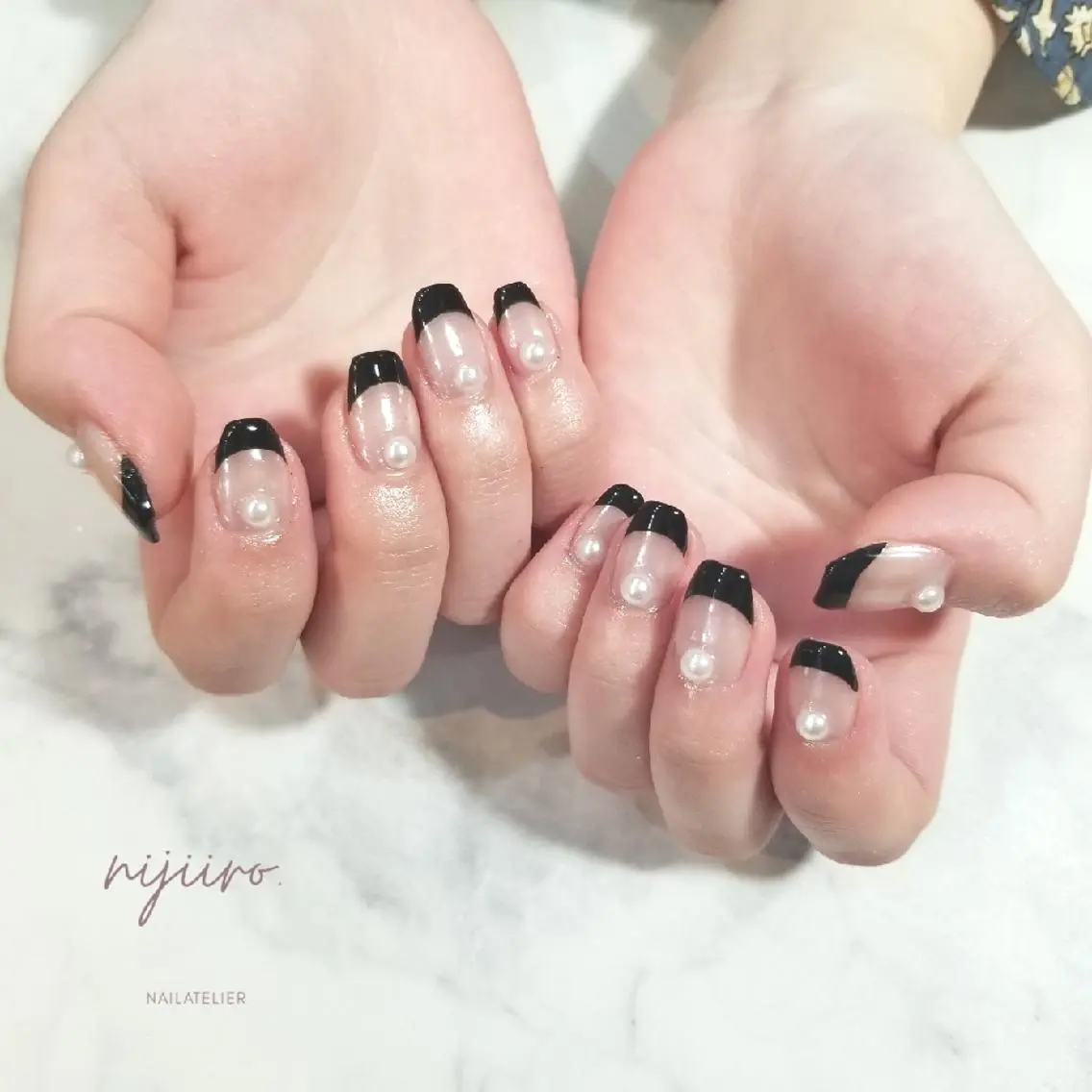 ネイル フレンチネイル ミラーネイル ハンドネイル nijiiro🌈 サトウのネイルデザイン