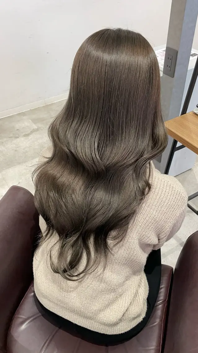 【透明感爆誕メニュー🫧】💇♀️ブリーチなしWカラー➕髪質改善2stepトリートメント透明感カラー/中明度/艶カラーの写真