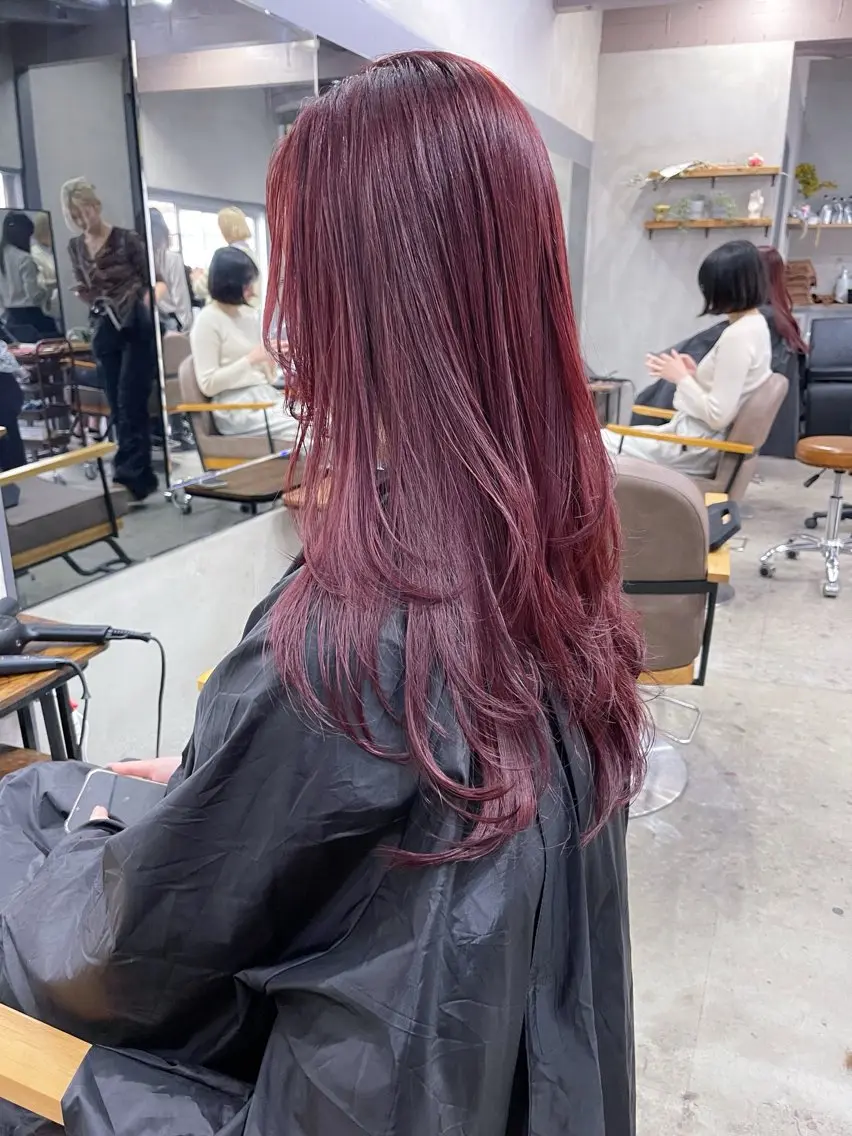 セミロング カラー ブリーチ ブリーチなしカラー レッドカラー レイヤーカット ヘアカラー トリートメント AiM 大名　似合わせカットのヘアスタイル