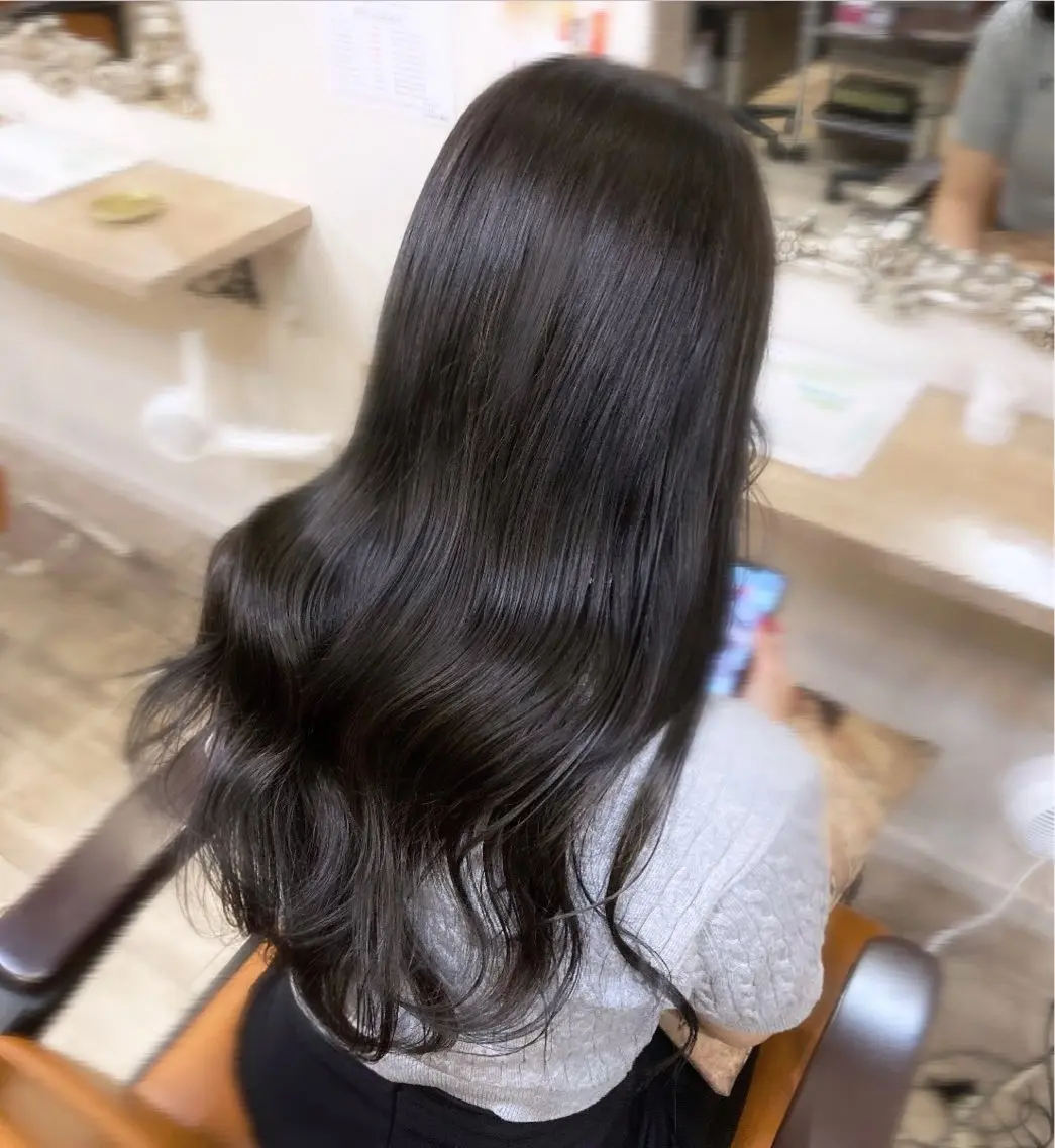 ロング カラー ダークグレー ダークグレージュ グレージュ ひなた 🌟*.+゚のヘアスタイル
