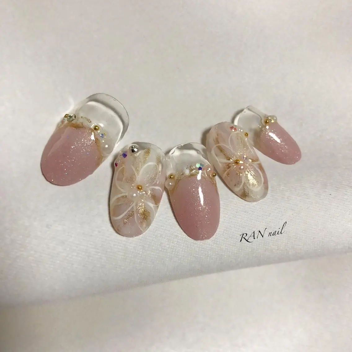 ネイル 入学式 フラワーネイル フットネイル 卒業式 オフィスネイル ハンドネイル フットネイル RAN nailのネイルデザイン