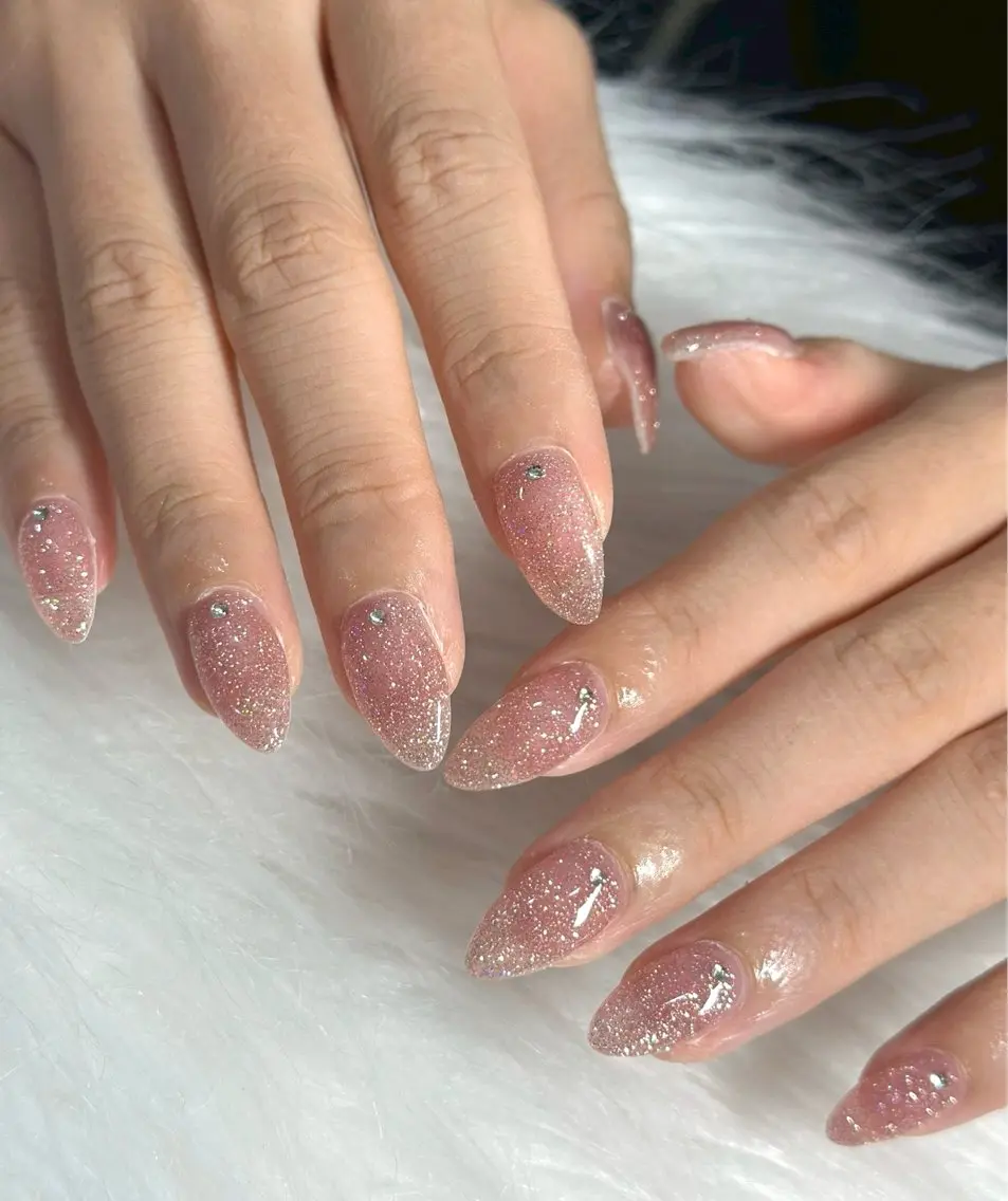ネイル ハンドネイル LAVISH momoneのネイルデザイン