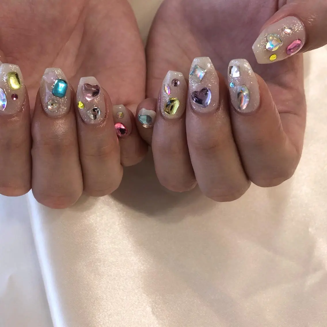 ネイル ハンドネイル ViViA momokaのネイルデザイン