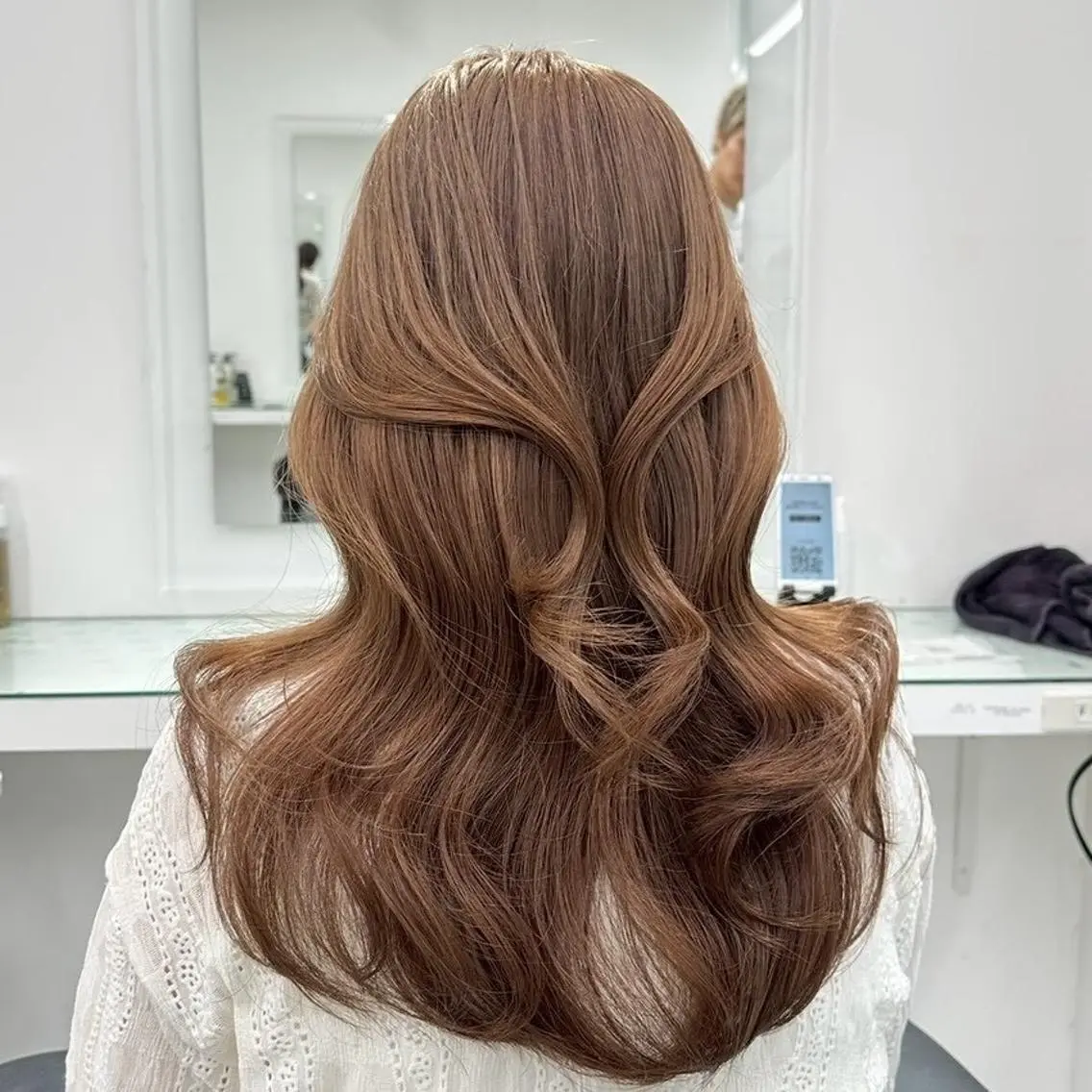 カラー ブリーチなし🪽 透明感/横浜🪞のヘアスタイル