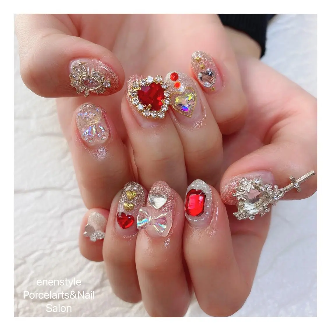 ミディアム ネイル ハンドネイル 🐾enen style 🐾のネイルデザイン