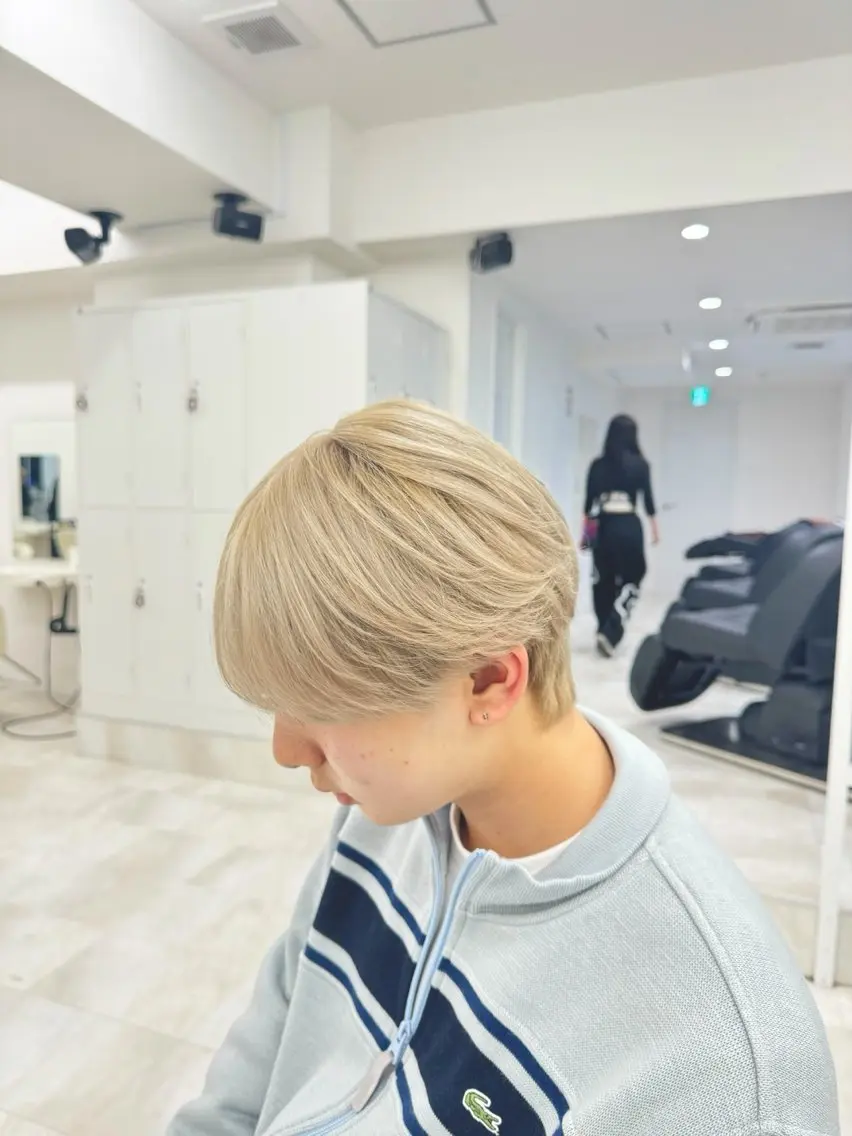 カラー ブリーチ 透明感カラー ヘアカラー 🎨カラー特化／ 充斗のヘアスタイル