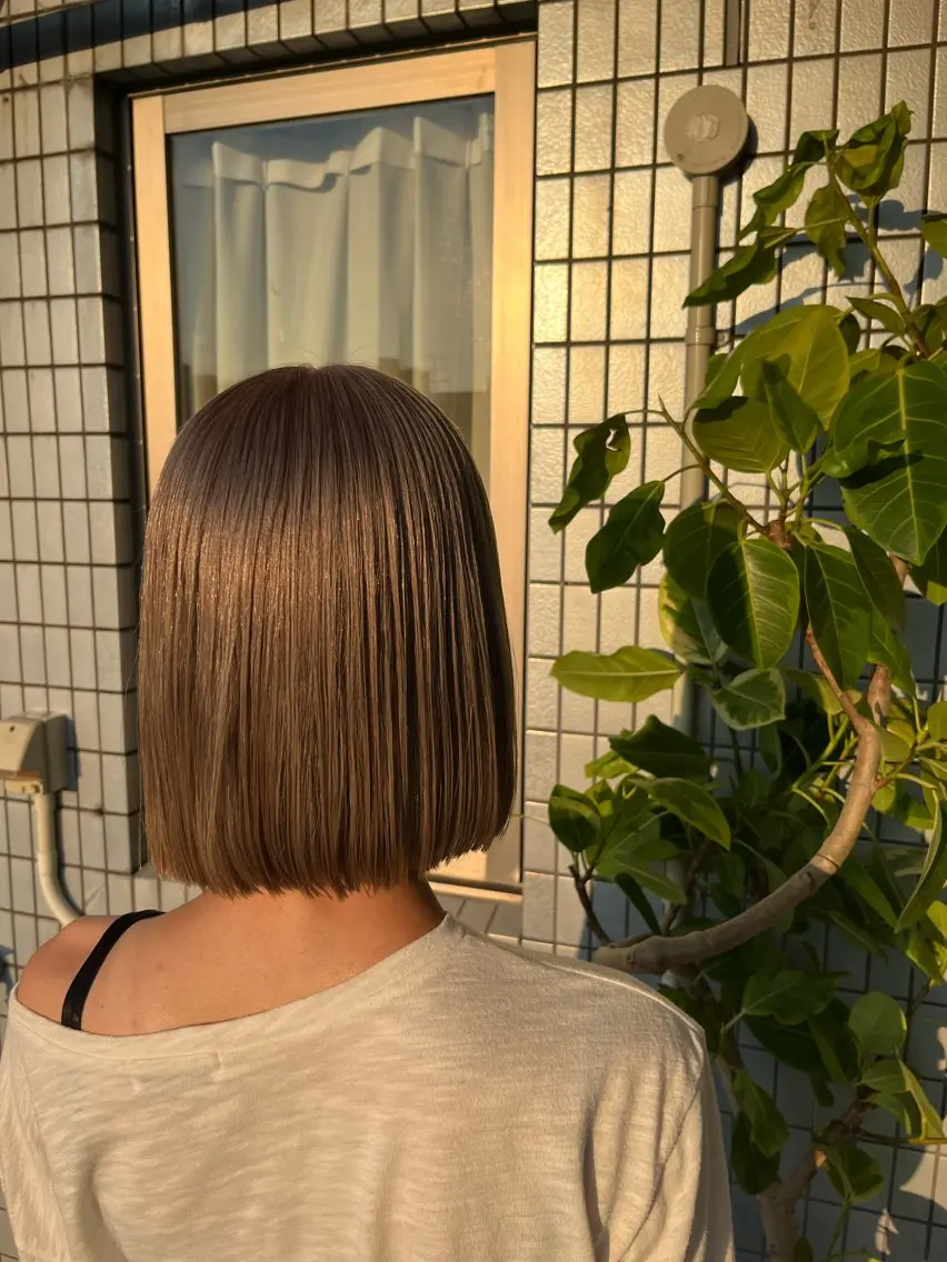 ショート カラー 佐藤 郁のヘアスタイル