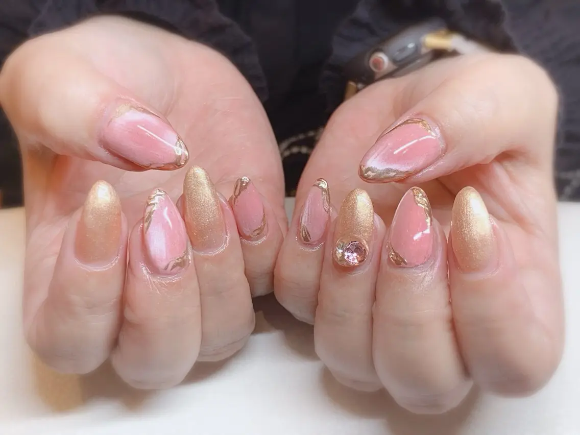 ネイル マグネットネイル ミラーネイル ハンドネイル NAIL__ KOKOのネイルデザイン