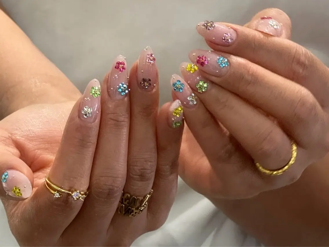 ネイル ハンドネイル ユ シサンのネイルデザイン