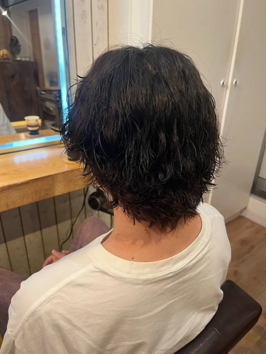 パーマ アイ/推し活 /透明感カラーのヘアスタイル