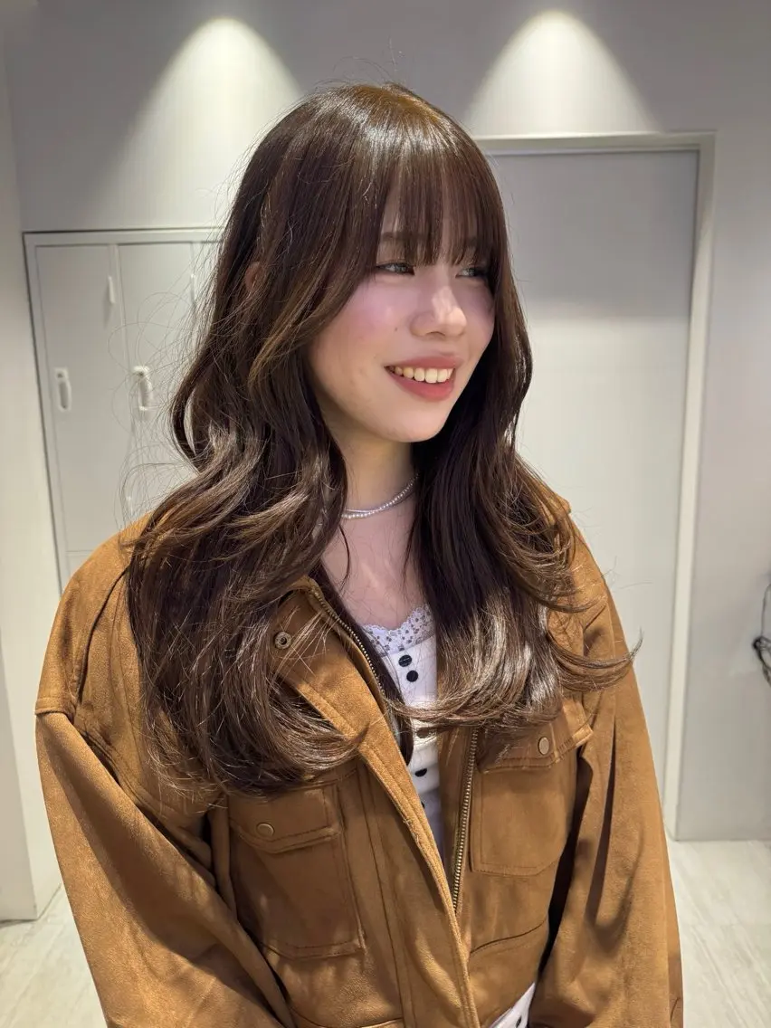 セミロング カラー ブリーチ ダブルカラー ブリーチなしカラー ヘアカラー トリートメント Ami/艶カラー/ レイヤー/ハイトーンのヘアスタイル