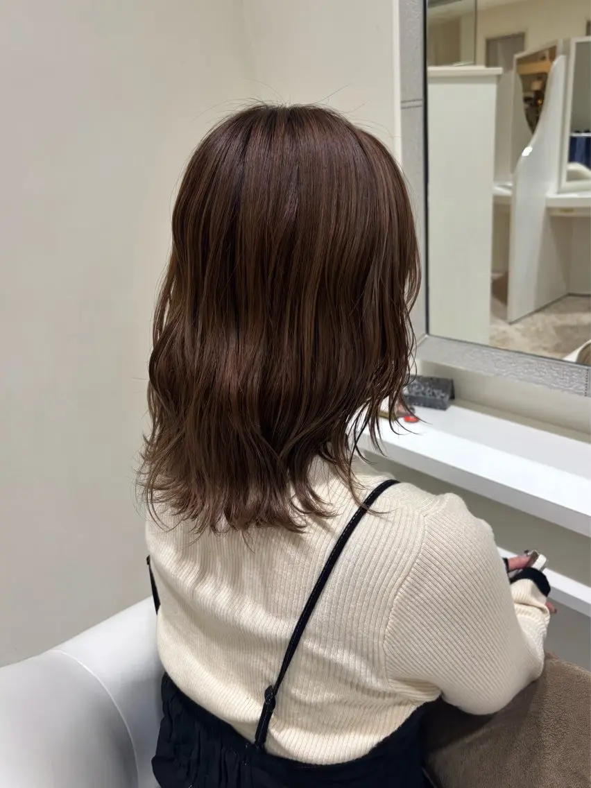 ミディアム カラー グレージュ ヘアカラー 江崎 浩花のヘアスタイル