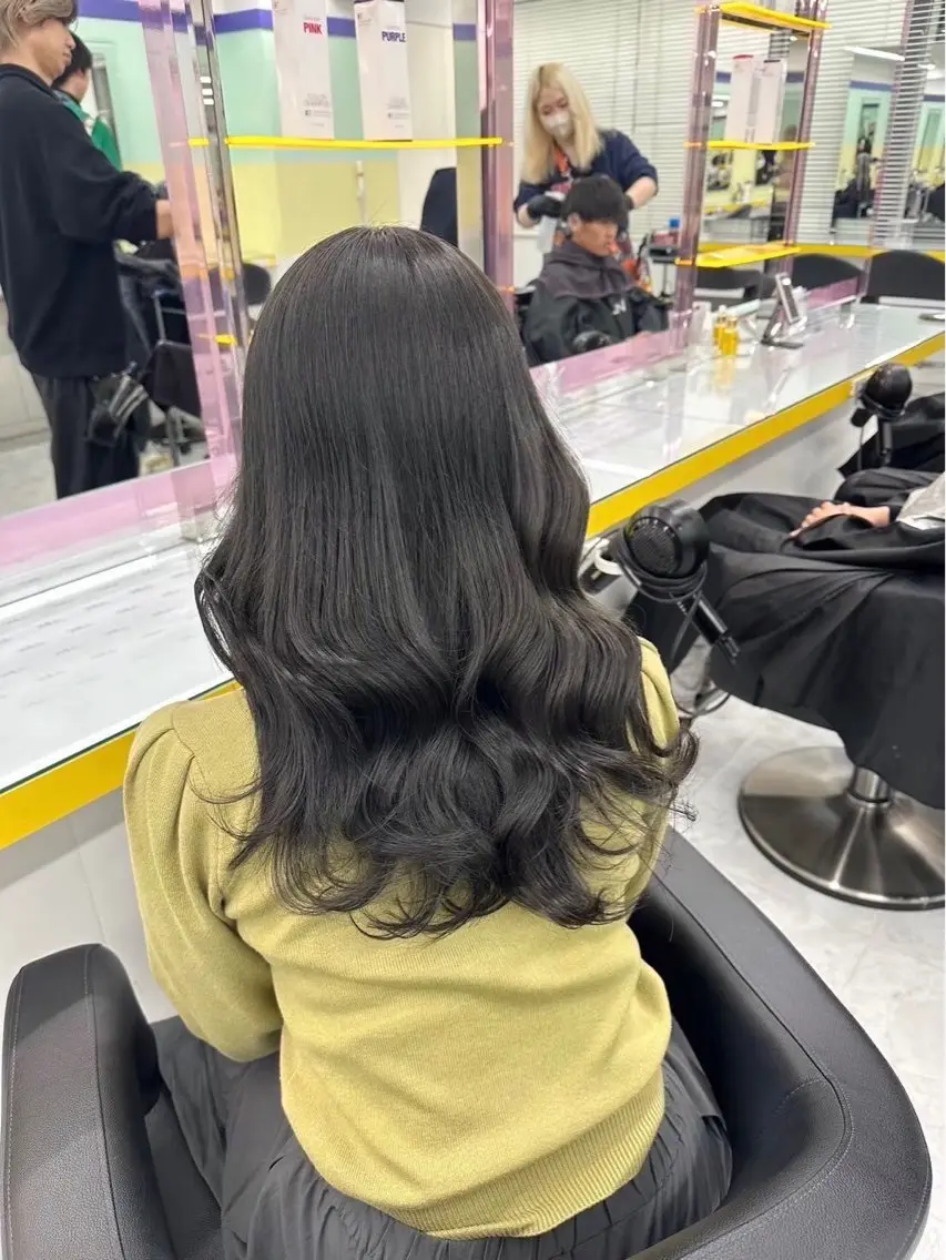 セミロング ヘアカラー トリートメント 韓国ヘア🎀💭 ブラウン🤎レイヤーのヘアスタイル