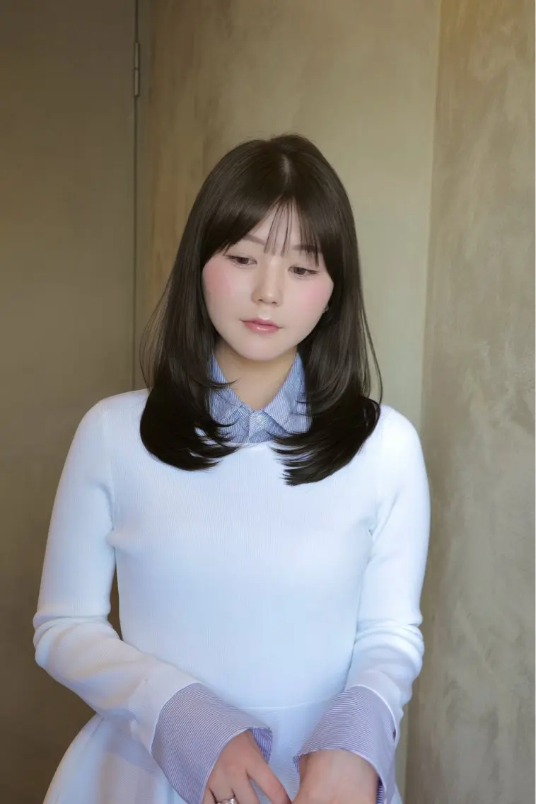 セミロング 髪質改善 レイヤーカット 似合わせカット 期間限定｜青山｜ レイヤーカットのヘアスタイル
