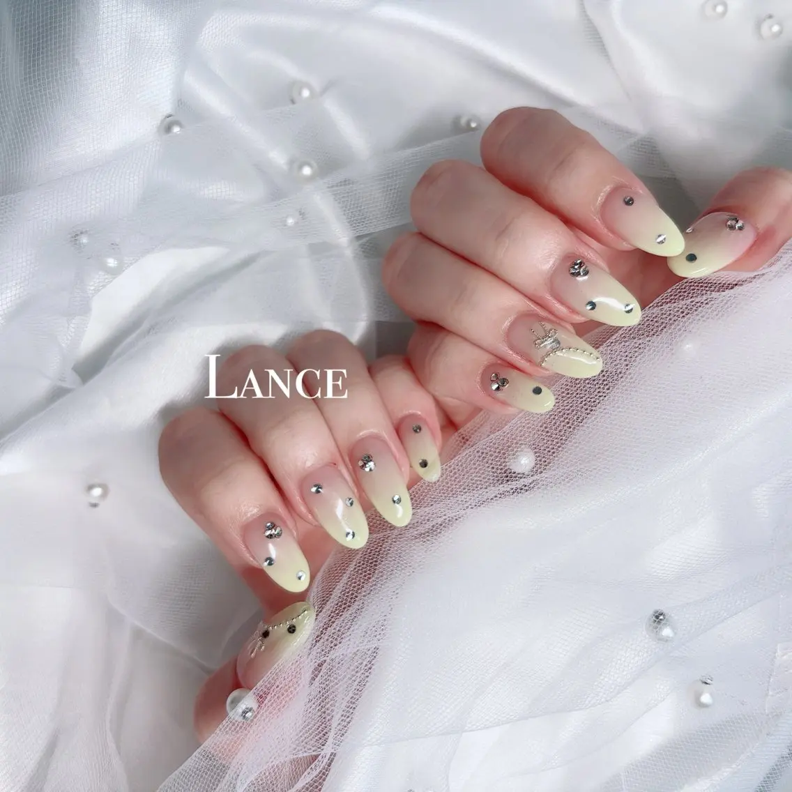 ネイル キラキラネイル 韓国ネイル マグネットネイル 春ネイル ワンホンネイル Lance nailのネイルデザイン