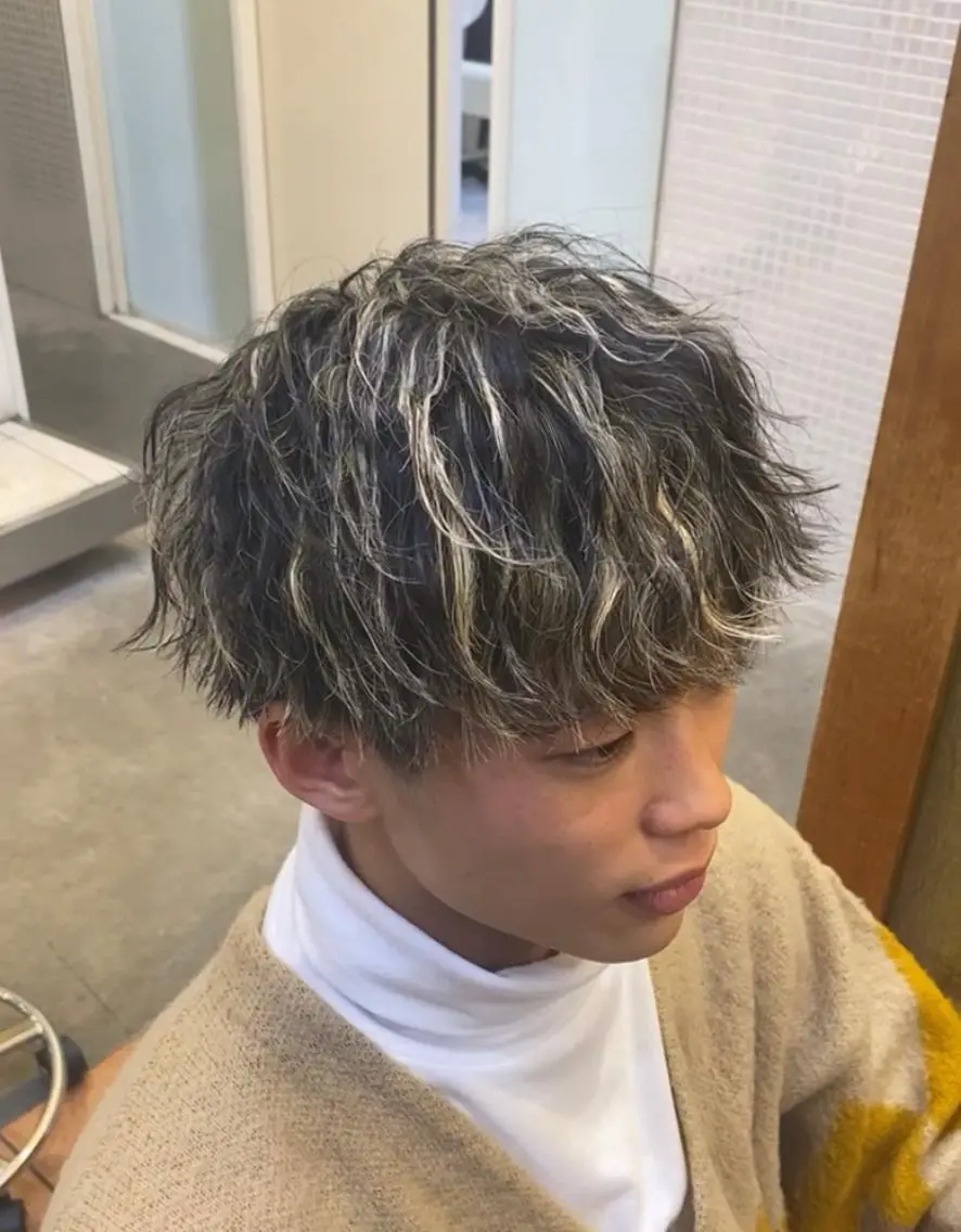 メンズ限定✨カット＋ハイライト🌈の写真