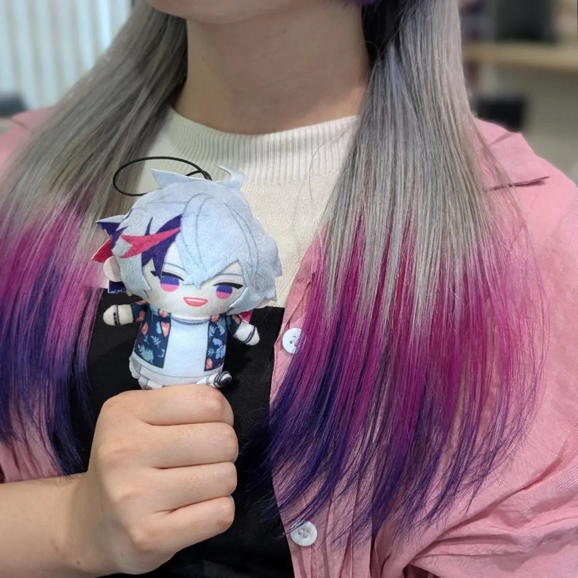 カラー ロング グラデーションカラー ピンクカラー シルバー ヘアカラー 推しカラー🦉にじさ んじカラー🌈🕒✨のヘアスタイル