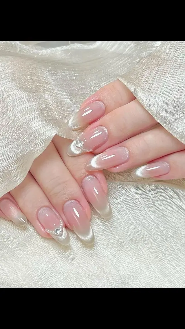 セミロング T&D NailSalonのネイルデザイン