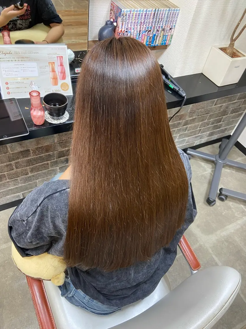 ロング カラー 髪質改善 カット 縮毛矯正 イツキ🌕デザインカ ラー🥨髪質改善🫧のヘアスタイル